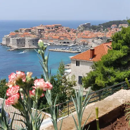 Apartment Bupic- Close To Old With Free Parking *